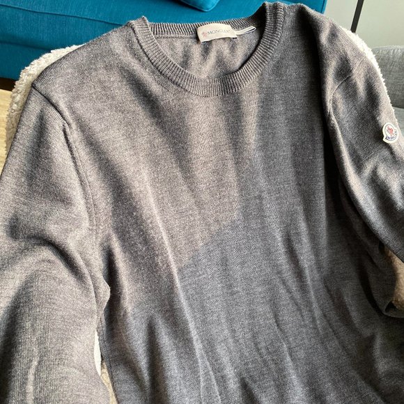 Moncler Logo Patch Gray Sweater - Picture 7 of 10